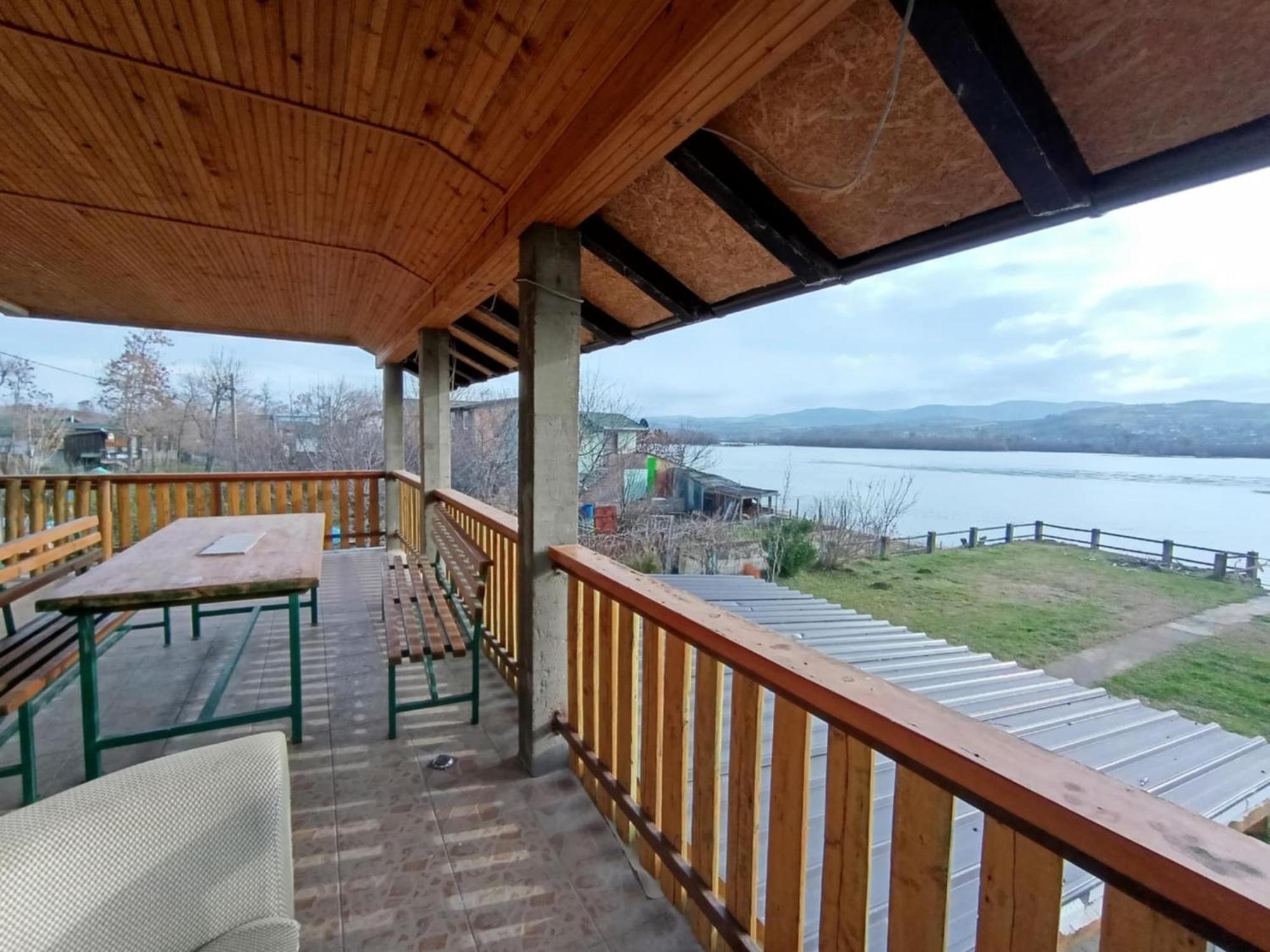 Captain'S House By The Danube River Cerevic Exteriör bild